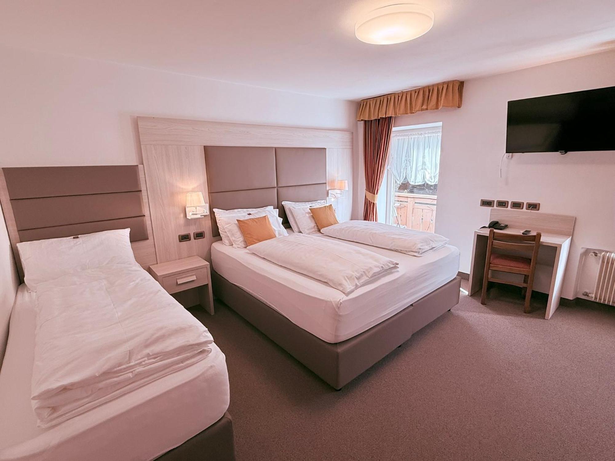 Hotel Rosalpina 3*